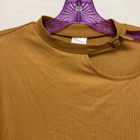 Brown cut out tee - Picture 4 of 6